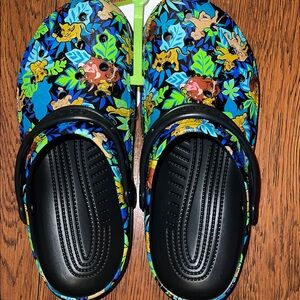 Disney Parks 2024 Lion King Clogs Crocs W 10 M 8Adult Timon Pumba Simba NEW